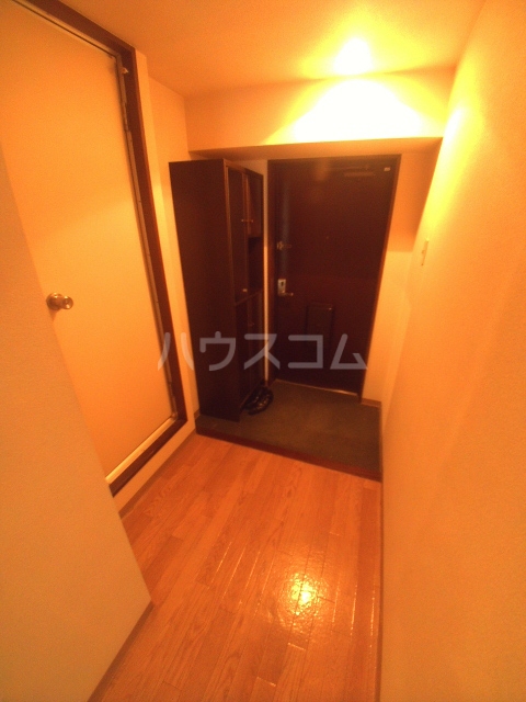 13/26 玄関