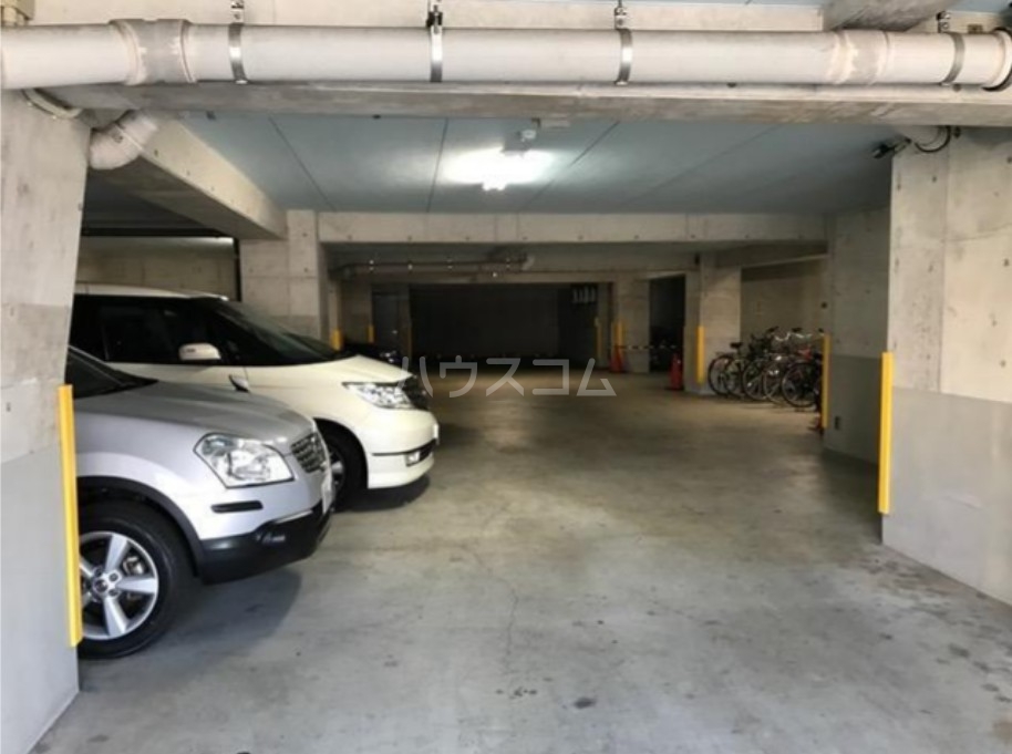 19/23 駐車場