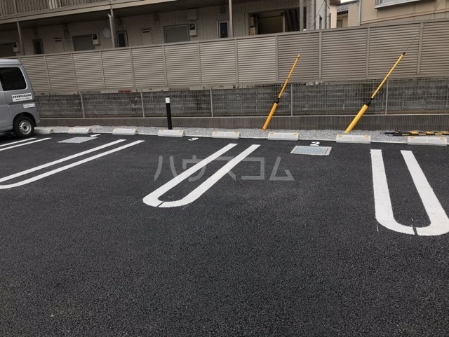 14/20 駐車場