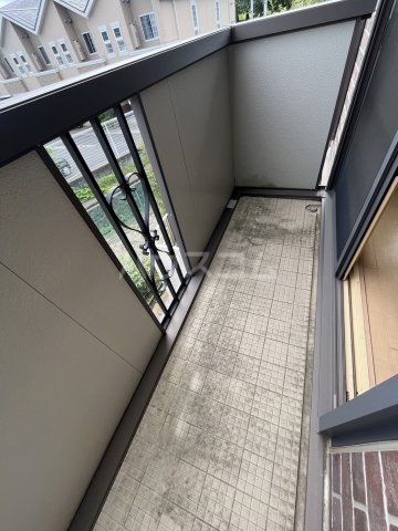 18/28 バルコニー