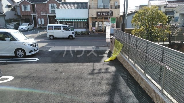 23/29 駐車場
