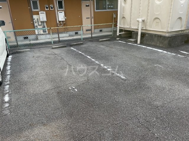 23/24 駐車場