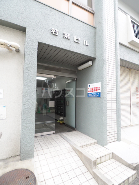 19/27 エントランス