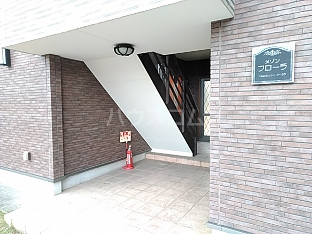 2/4 エントランス