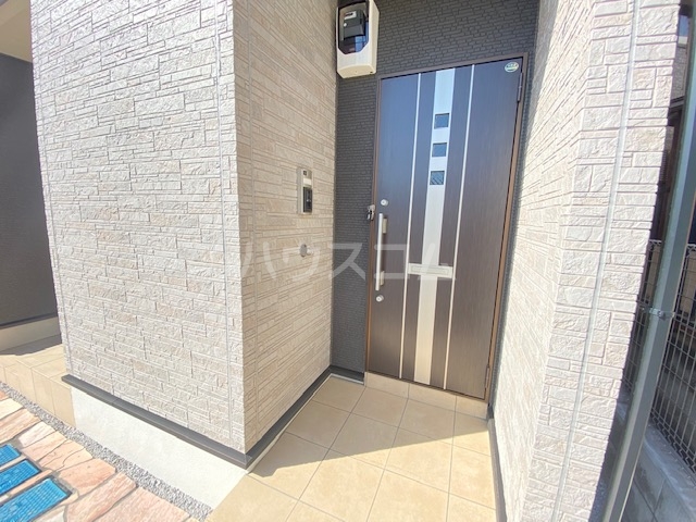 28/30 エントランス