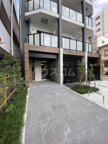 16/27 エントランス