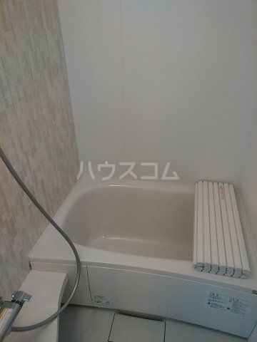 13/30 浴室
