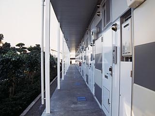 20/23 エントランス