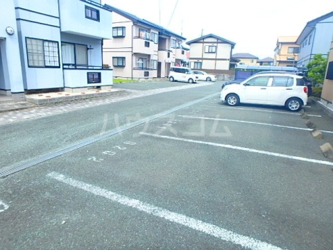 2/6 駐車場
