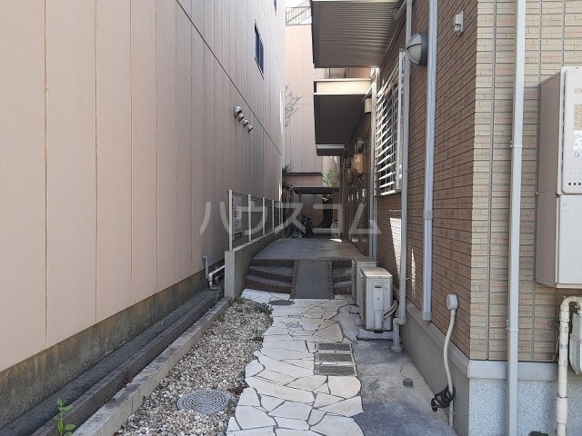 22/26 エントランス