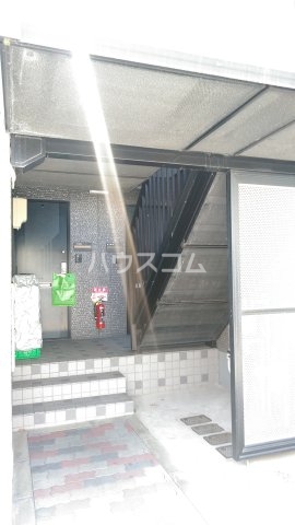 17/27 エントランス