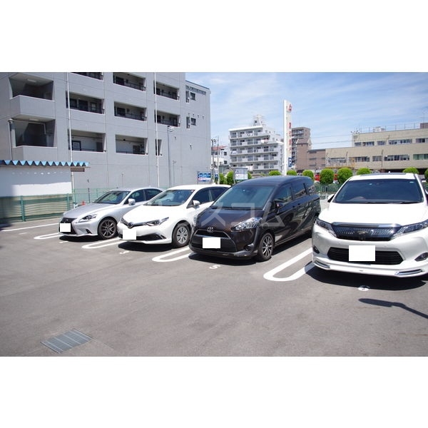 19/26 駐車場