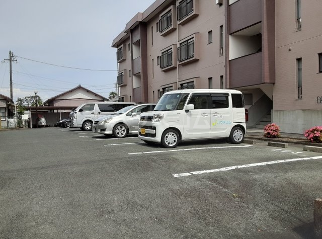 16/19 駐車場