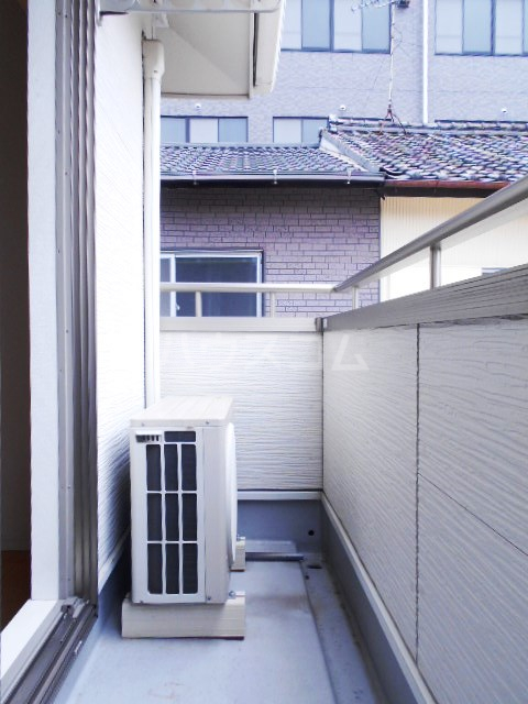 21/26 バルコニー