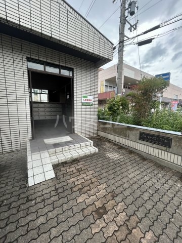 28/30 エントランス