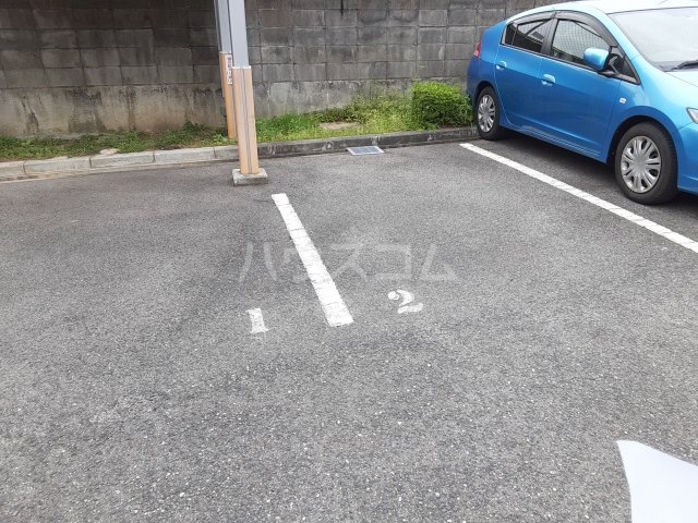 14/15 駐車場
