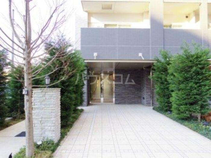 17/25 エントランス