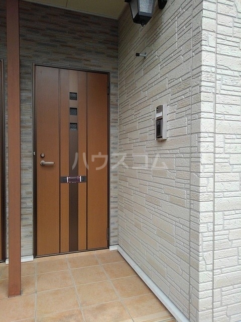 16/26 エントランス