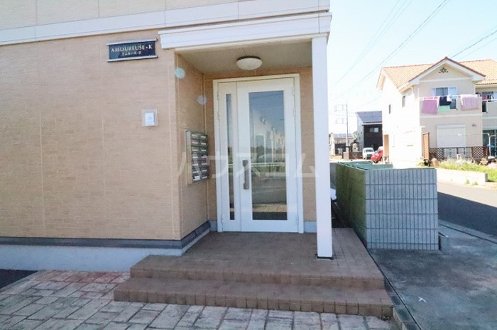 20/30 エントランス