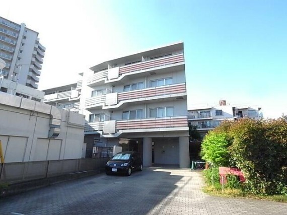 22/24 エントランス