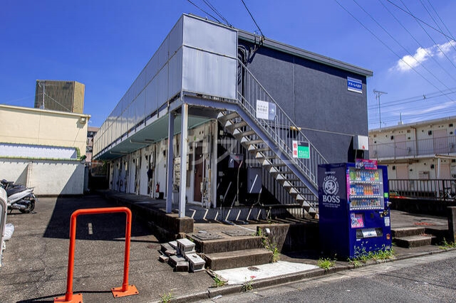 23/30 エントランス