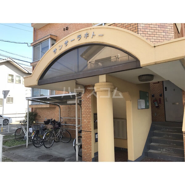 14/23 エントランス