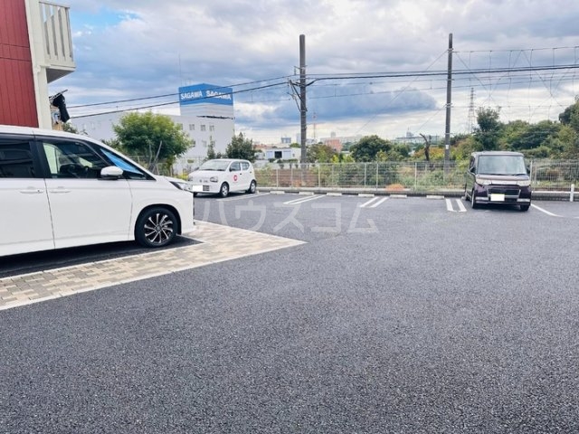 14/20 駐車場