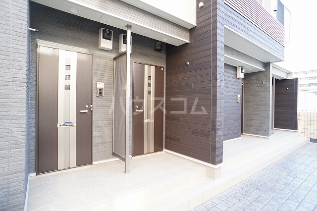 15/21 エントランス