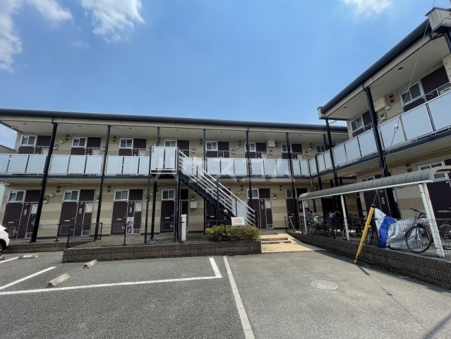 15/23 エントランス