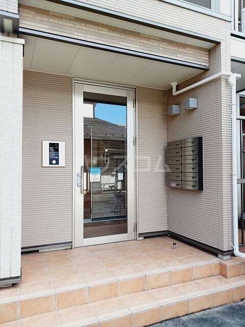 15/21 エントランス