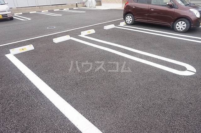 14/20 駐車場