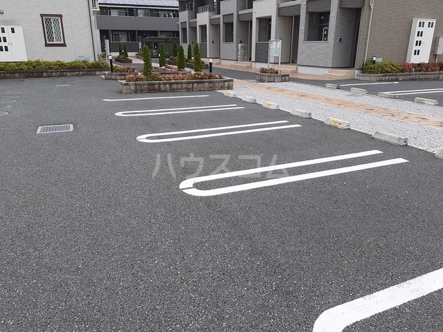 23/29 駐車場