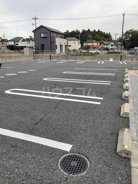16/22 駐車場