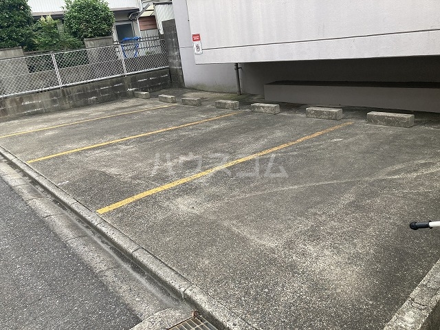 15/22 駐車場