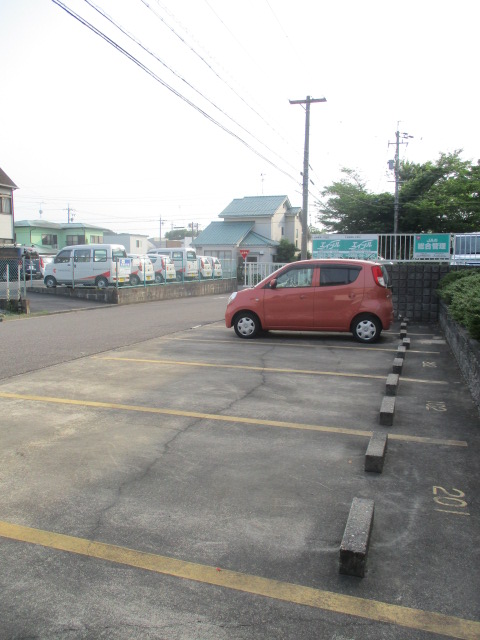 2/4 駐車場
