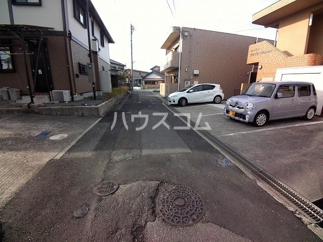 14/17 駐車場