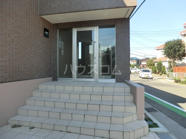 16/18 エントランス