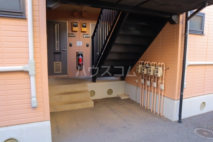 13/23 エントランス