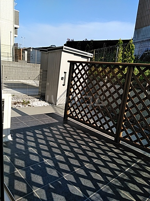 23/30 バルコニー