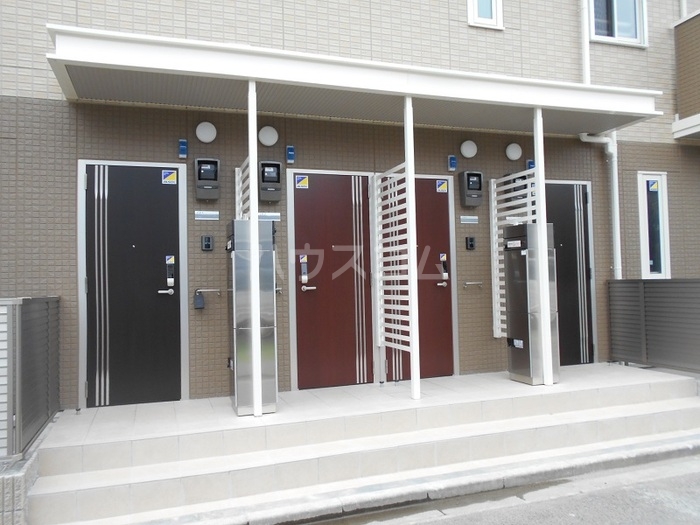 20/30 エントランス