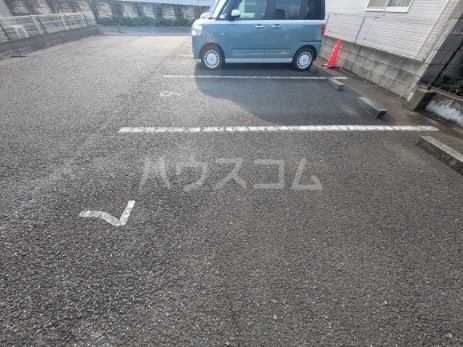 23/29 駐車場