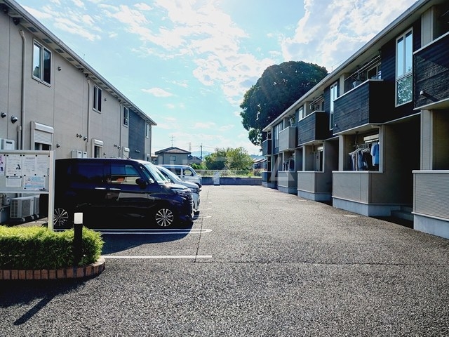 15/27 駐車場