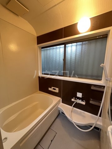 16/30 浴室
