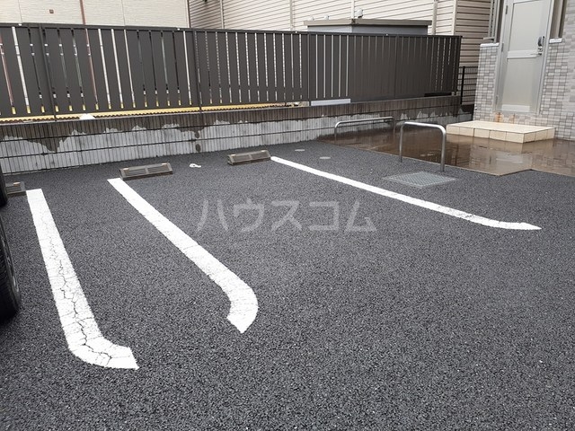 15/23 駐車場