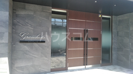 17/27 エントランス