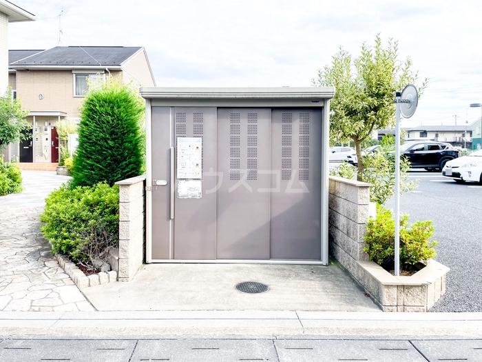 17/18 エントランス