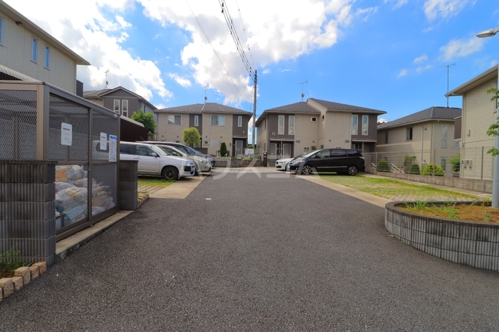 17/26 駐車場
