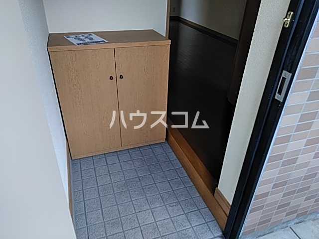 13/16 エントランス