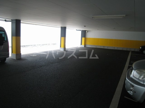 15/23 駐車場
