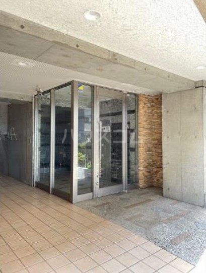 15/25 エントランス